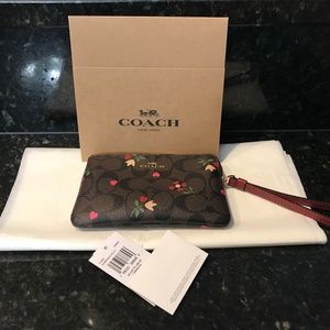 Traditional Coach Print Wristlet Wallet, Clutch, and Phone Bag